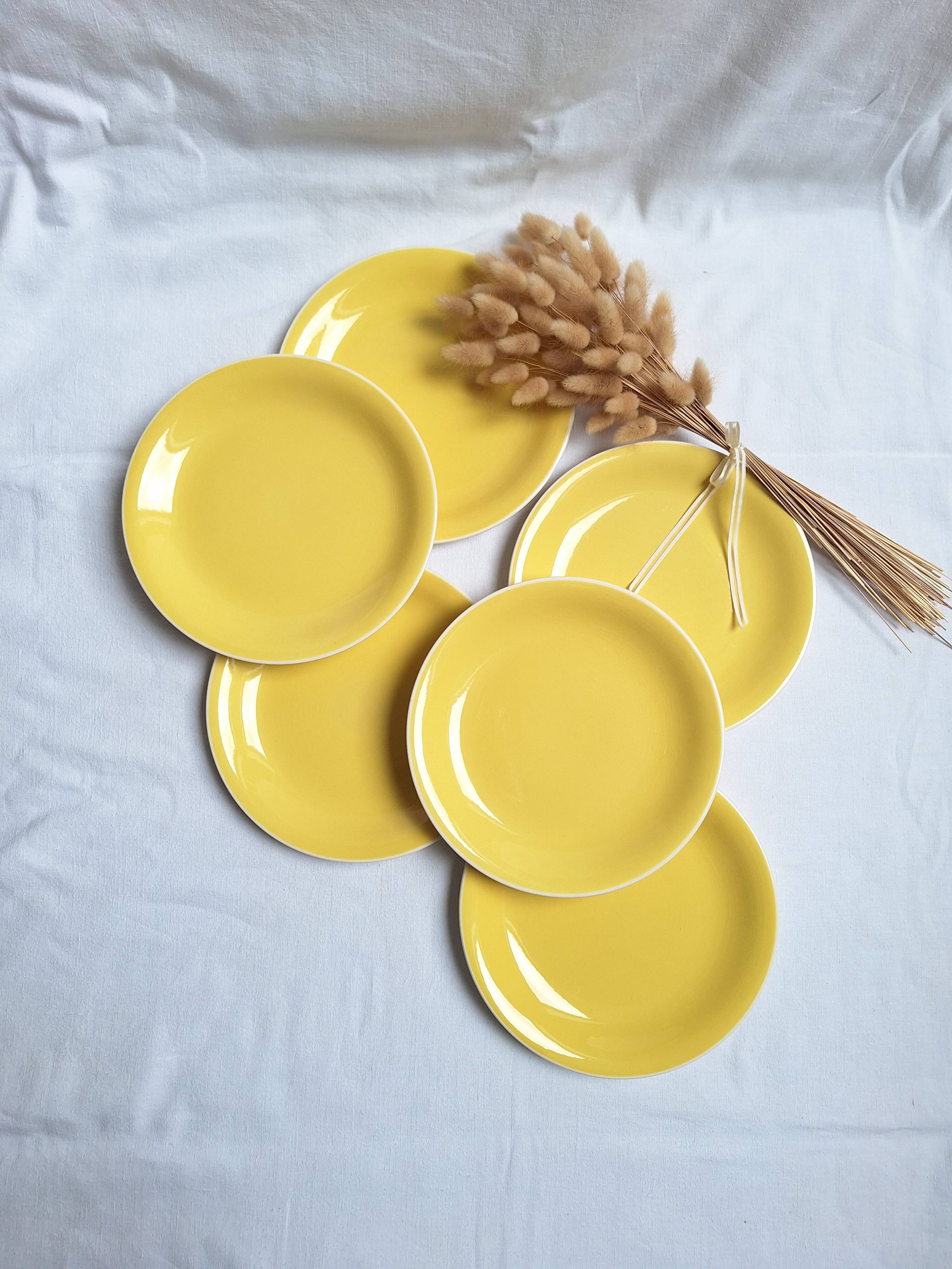 Villeroy & Boch yellow dinner plates