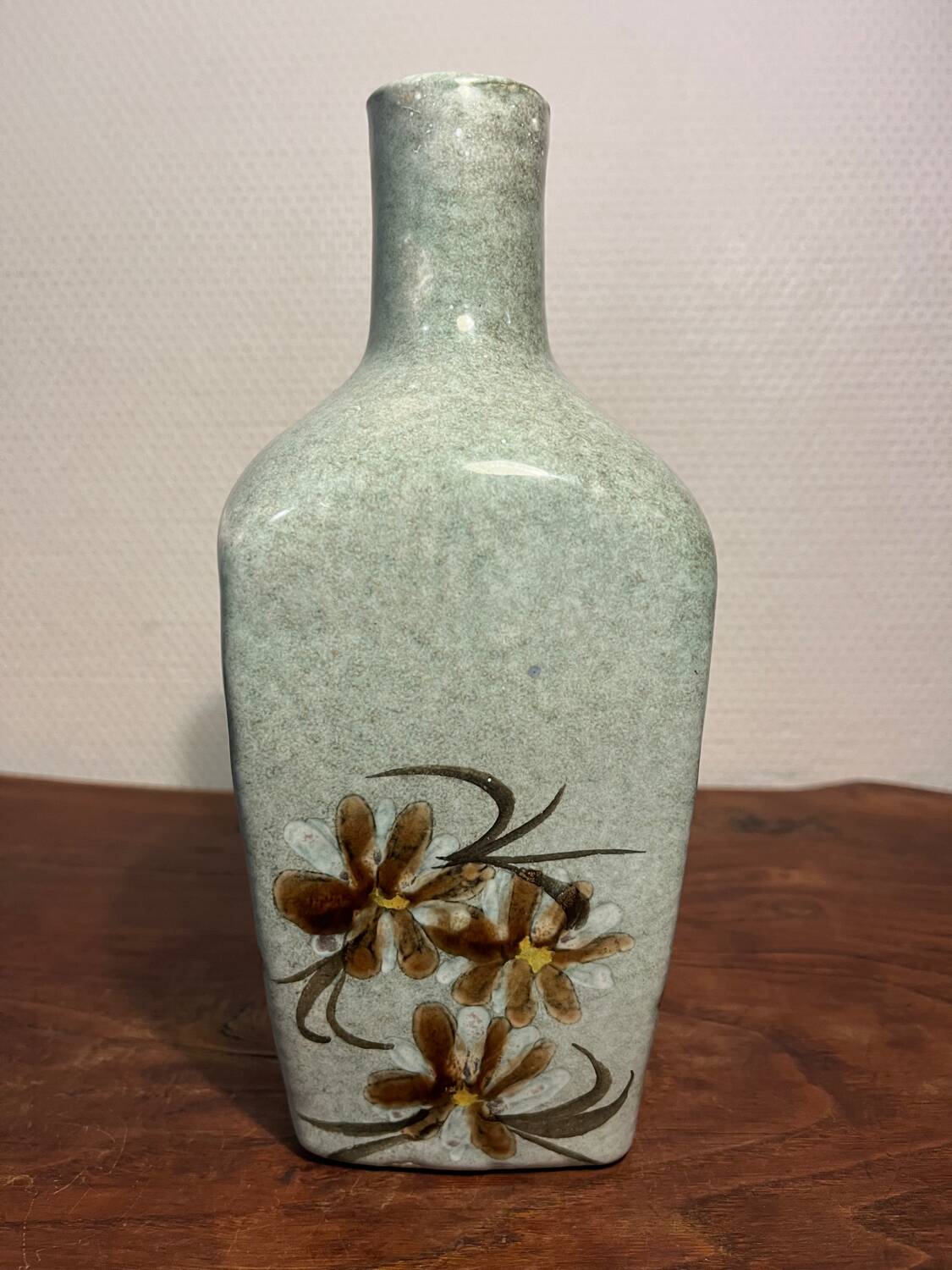 Handmade ceramic vase craft work