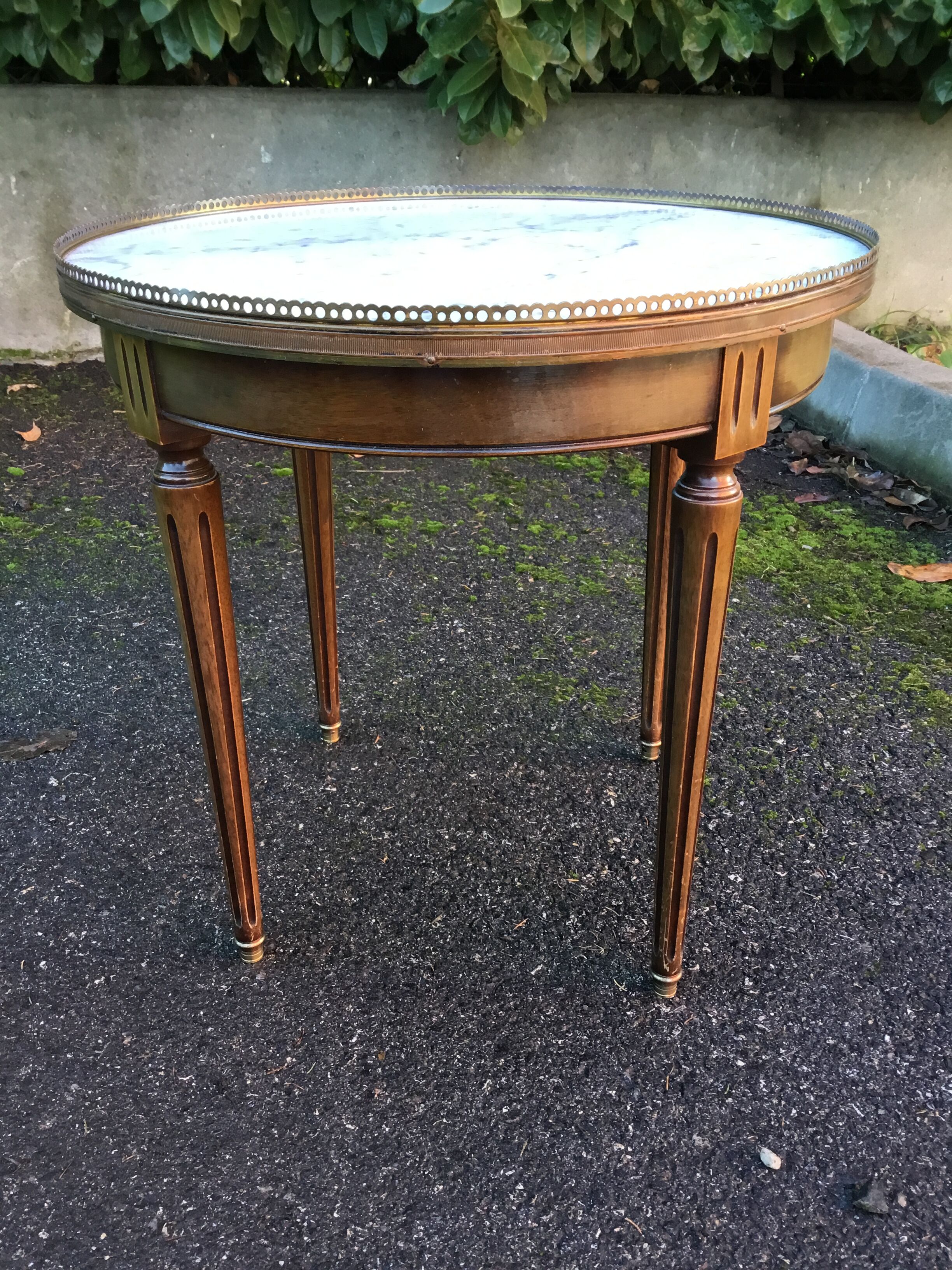 Hot water bottle coffee table