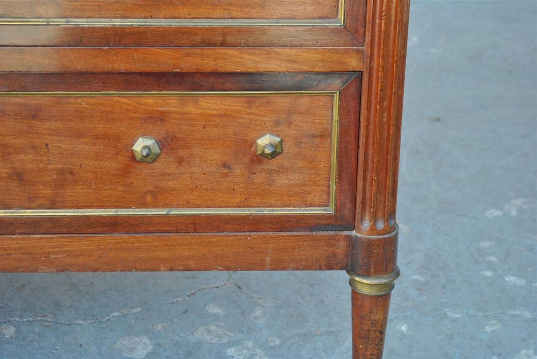 Convenient to scraper style Louis XVI mahogany era XVIII