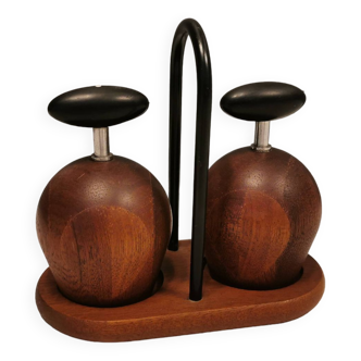 A set of pepper and salt mills designed by c jörgensen for bodum denmark. Late 20th century.