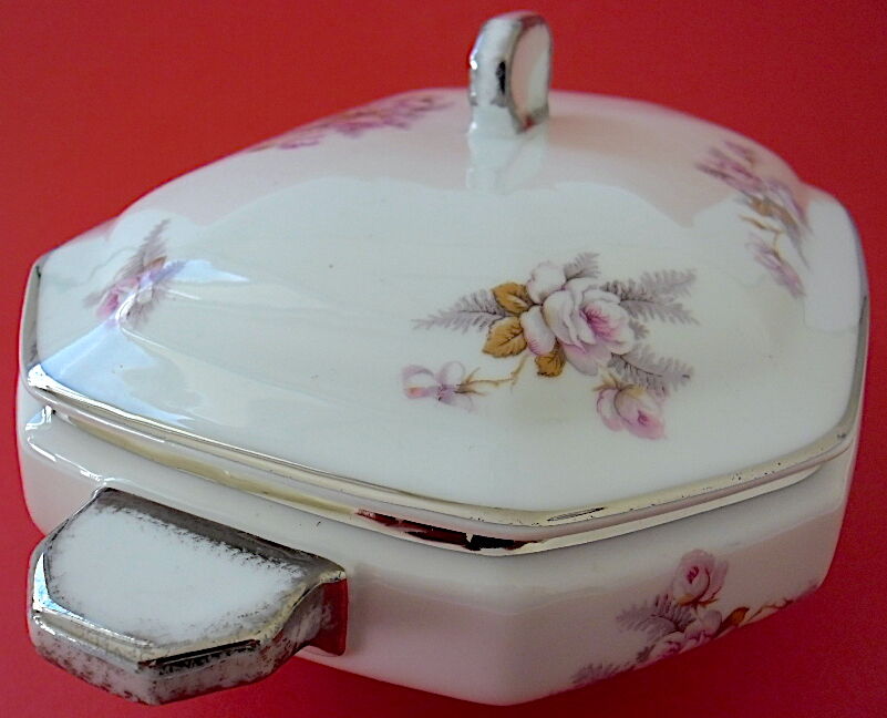 Porcelain vegetable with floral decoration