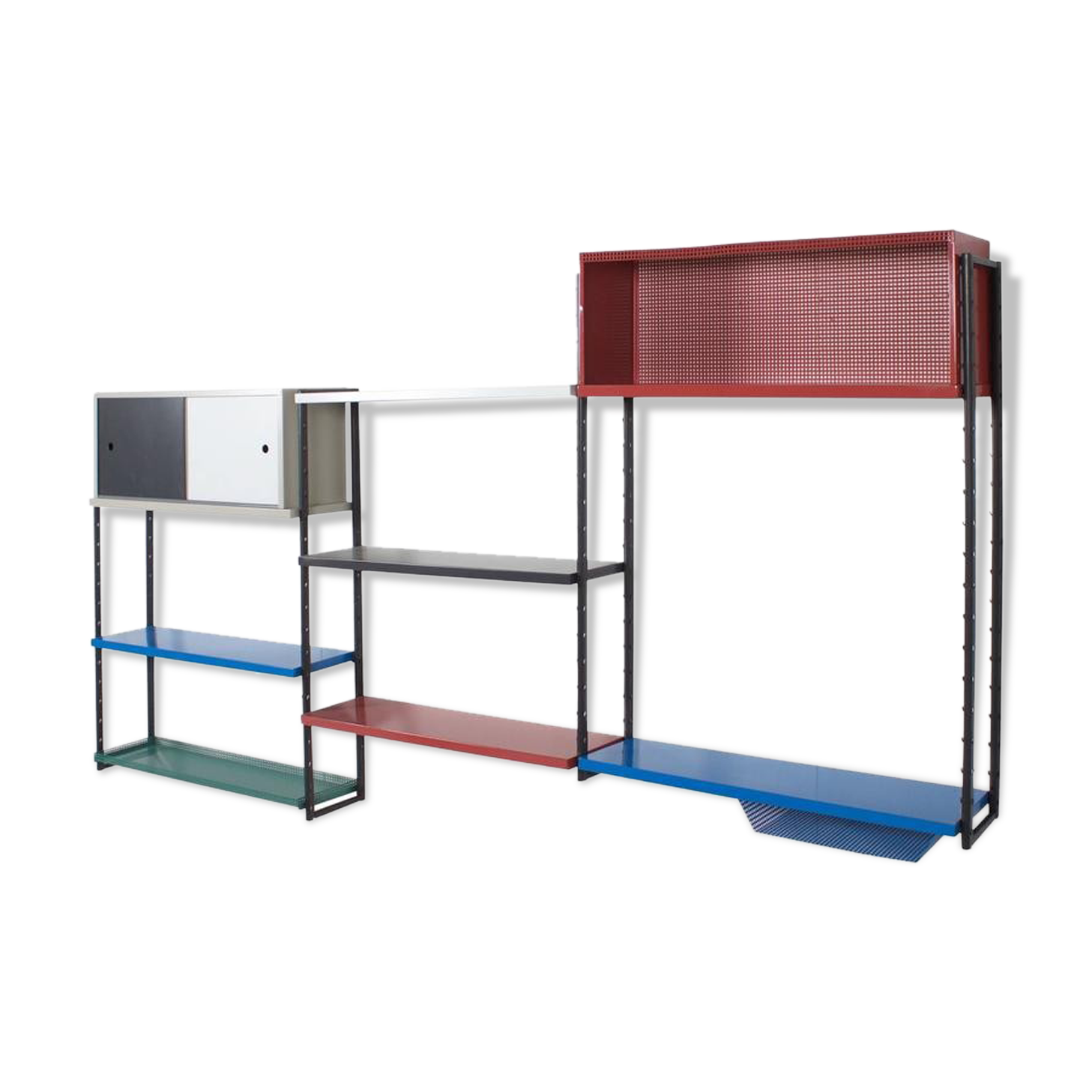 Unité murale à casiers