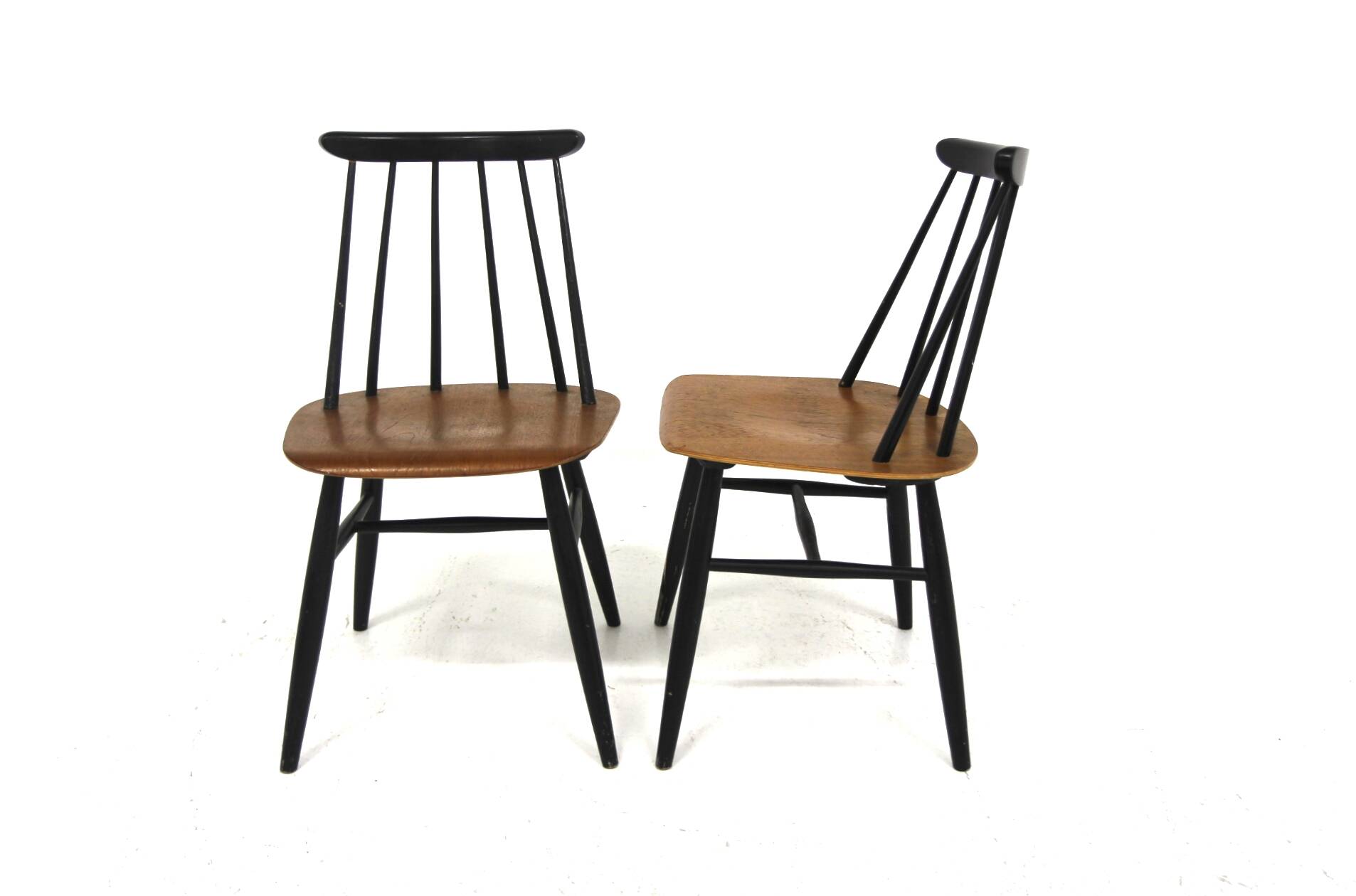 Set of 2 Scandinavian "Fanett" chairs by Ilmari Tapiovaara, Sweden, 1960