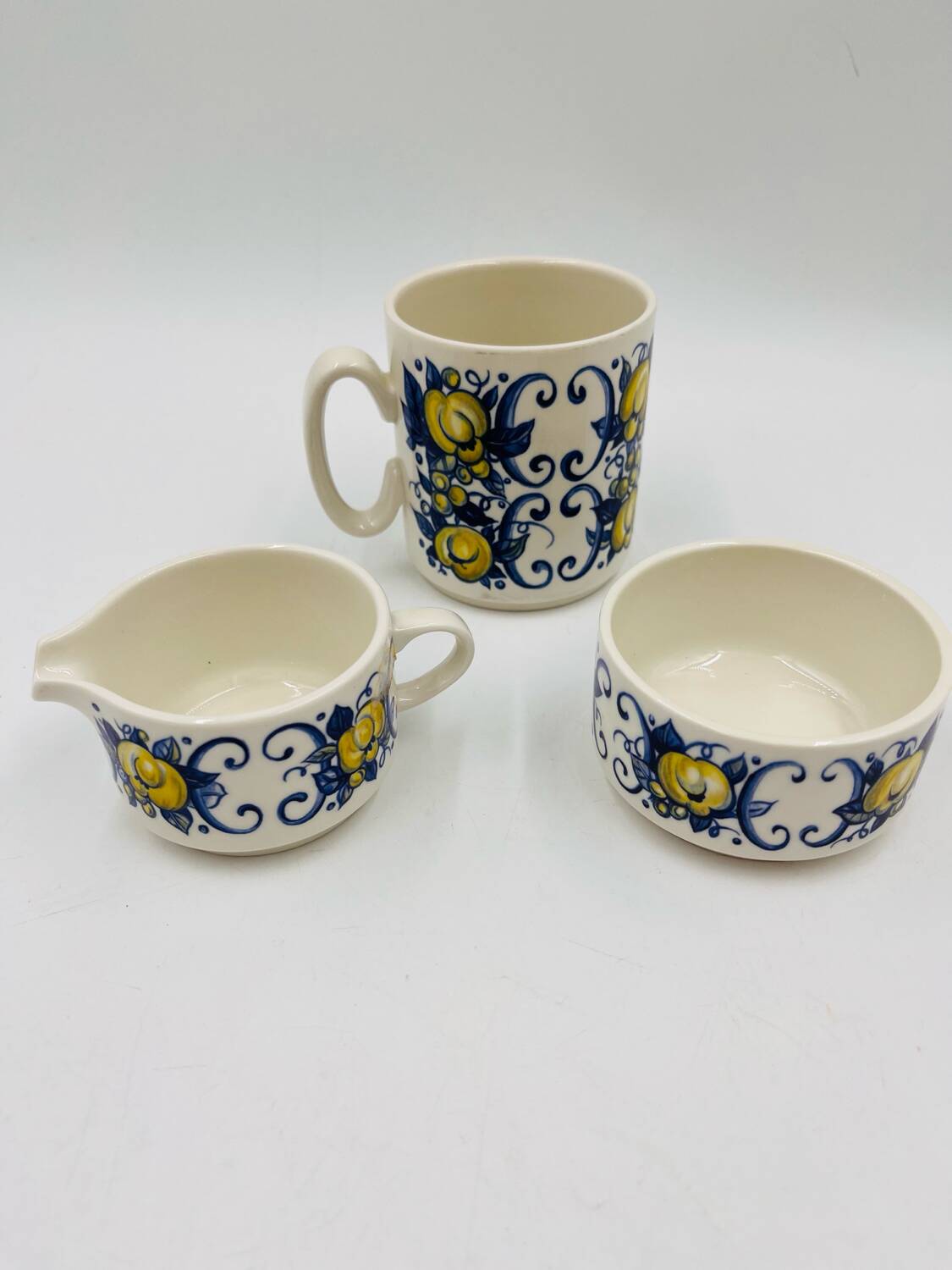 Sugar bowl and milk jug