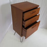 Vintage chest of drawers