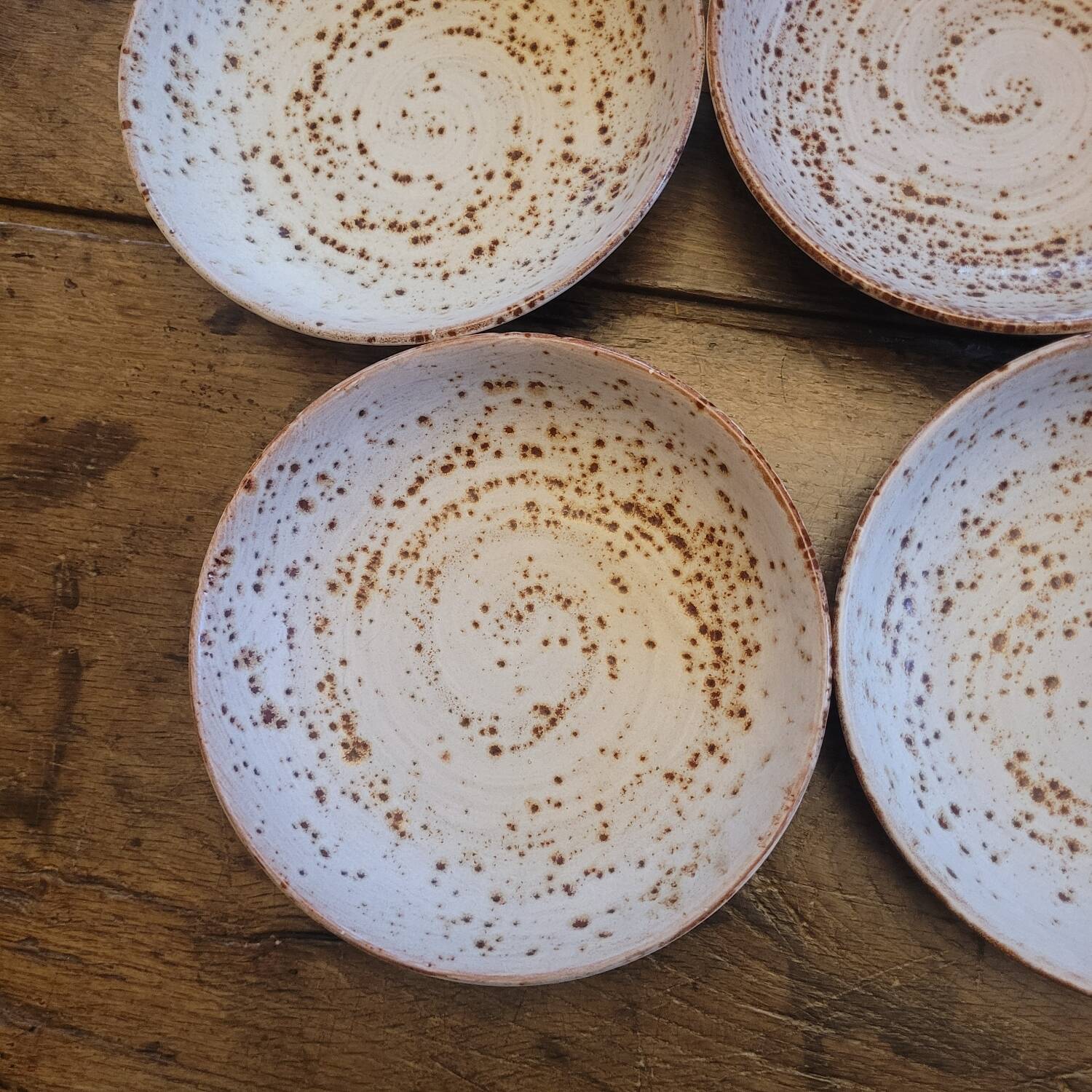 8 handmade soup plates in speckled stoneware – Ø 19.5 cm
