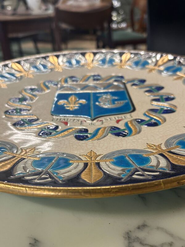 Plat Emaux de Longwy numéroté 1980
