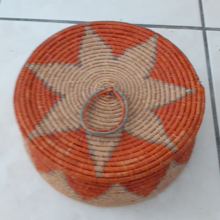 Berber lid box, natural straw and orange