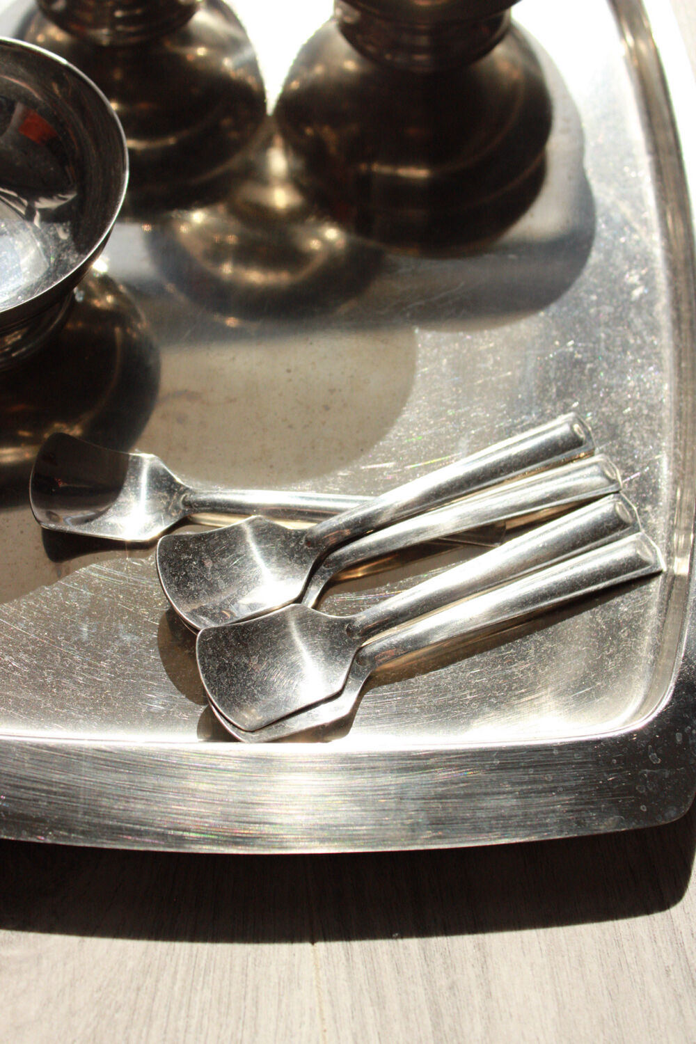Set of 6 vintage stainless steel ice cream bowls + tray + spoons in inox.