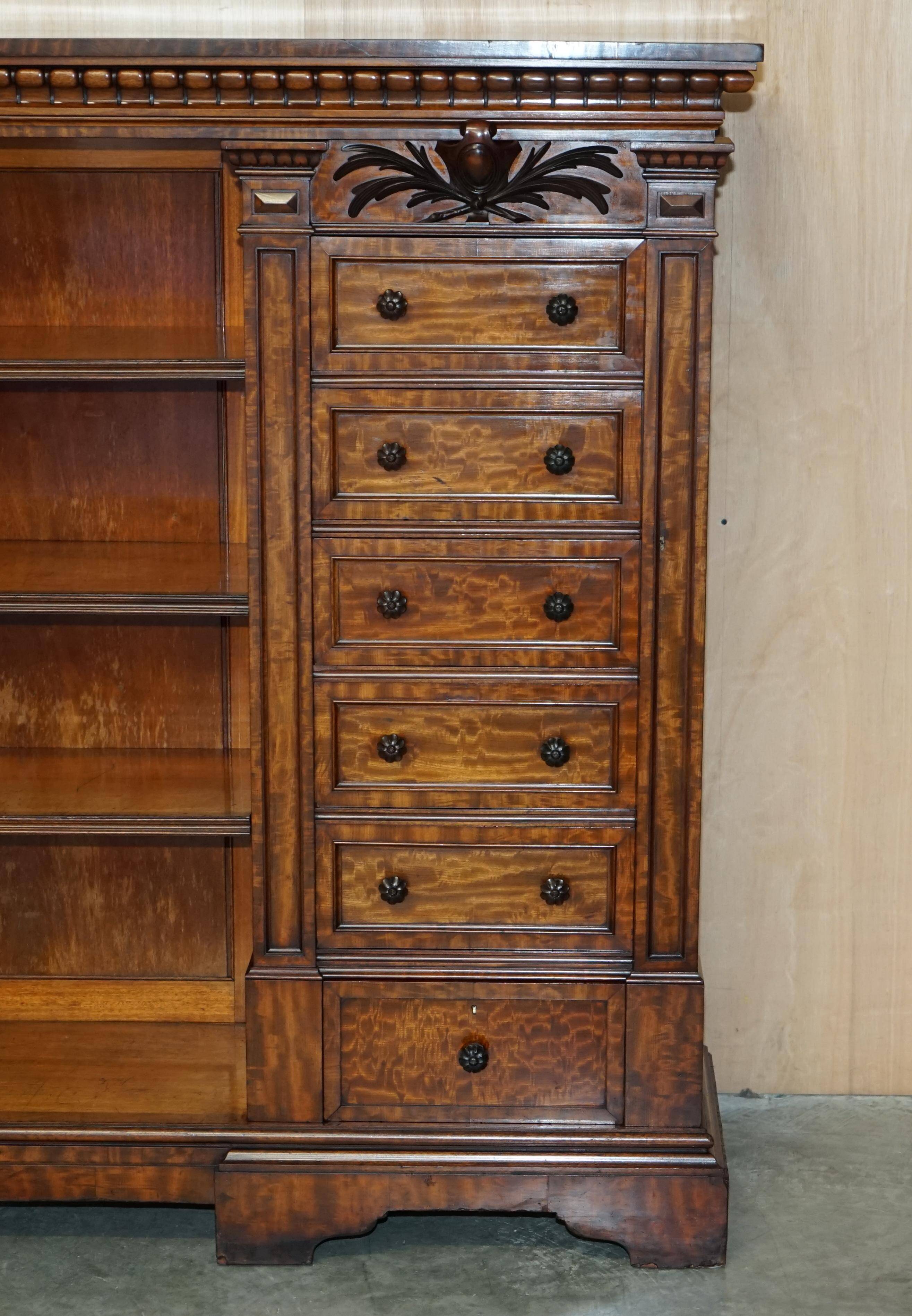 Wellington Antique Furniture 1830 in Flamed Wood