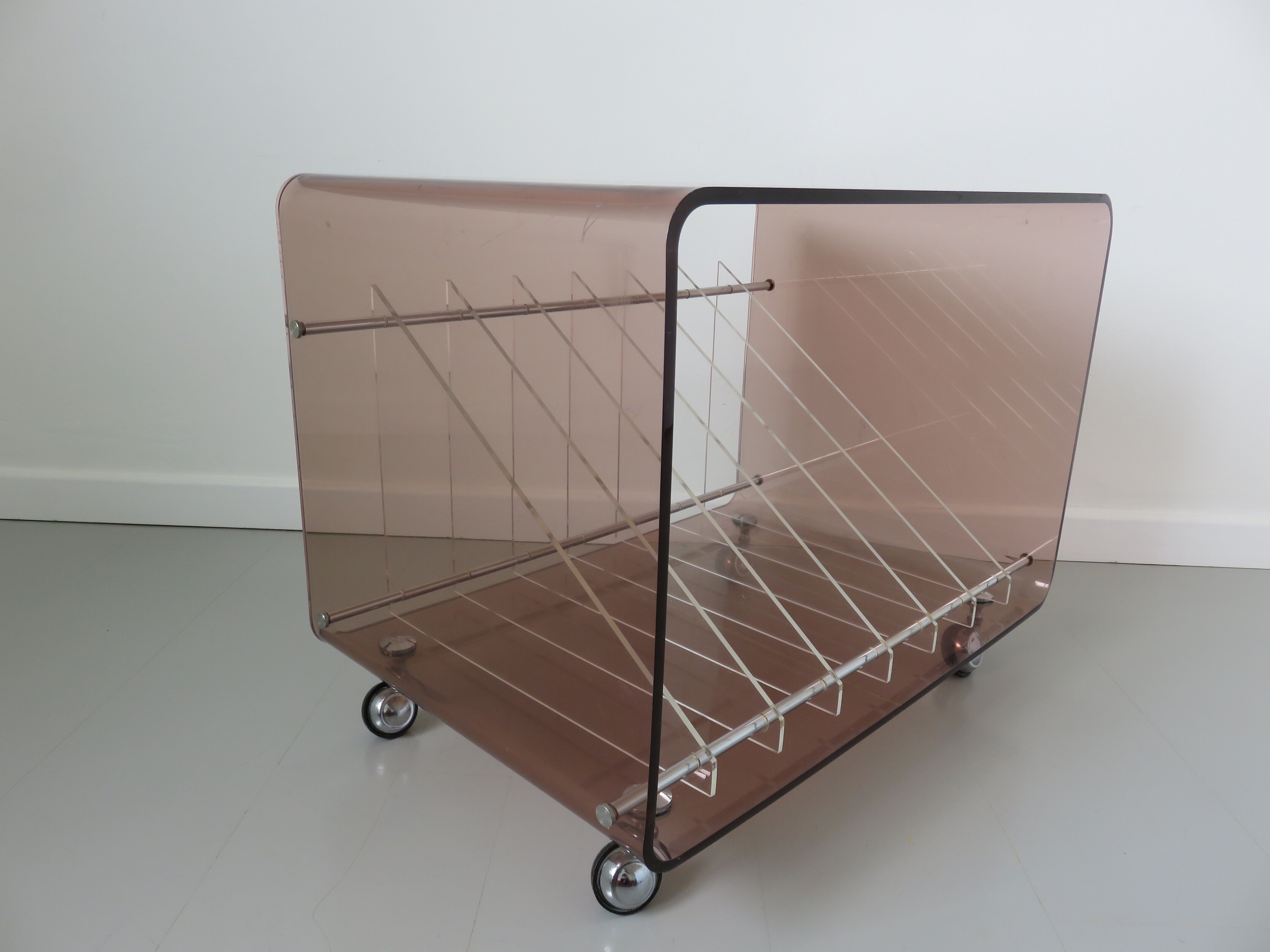 Table Hifi range vinylroche Bobois in 70s plexiglass