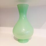 Vase Baccarat opaline