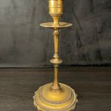 Thin candle holder