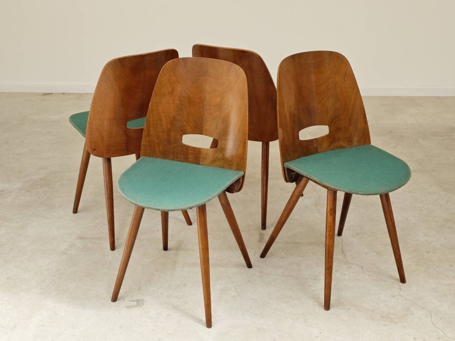 Set of 4 Lollipop chairs by Frantisek Jirak for Tatra 1960