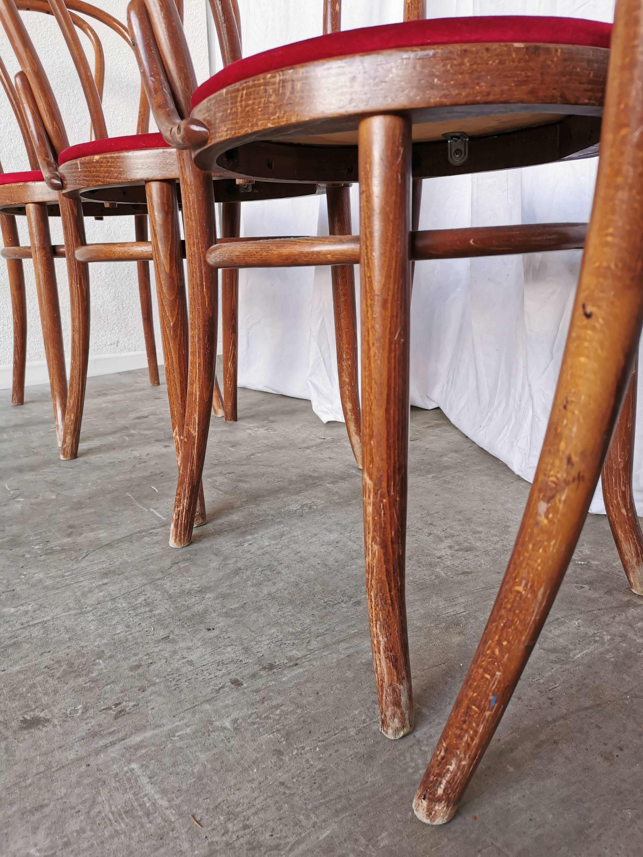 Set of 6 Vintage Bentwood Dining Chairs Set: 1970s , Red Uphols