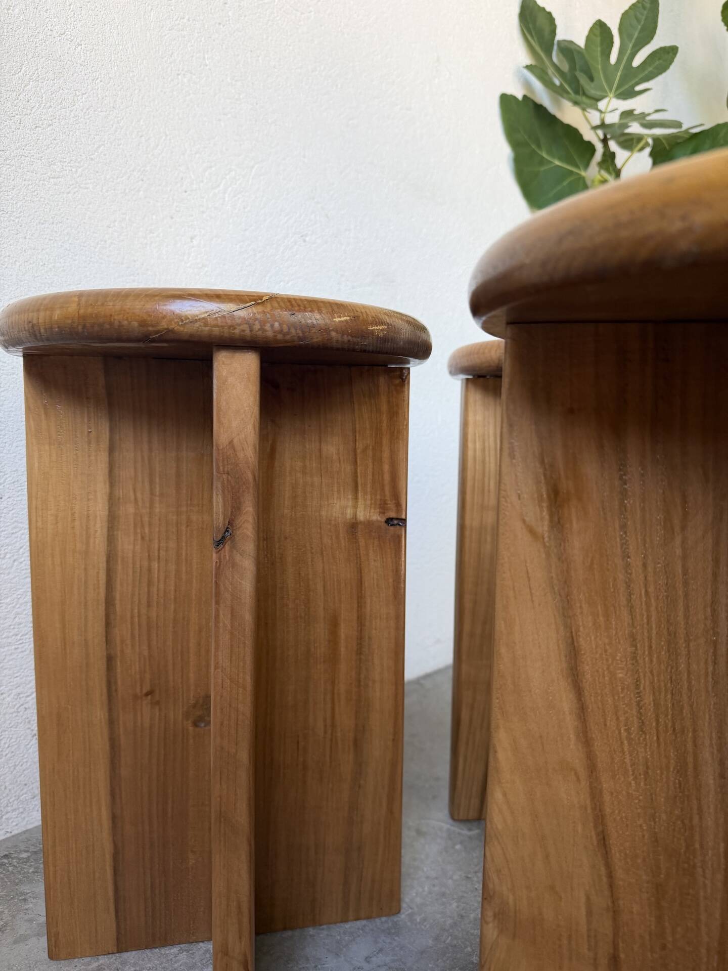 Set of 4 oak stools from the 1950s, constructivist style.