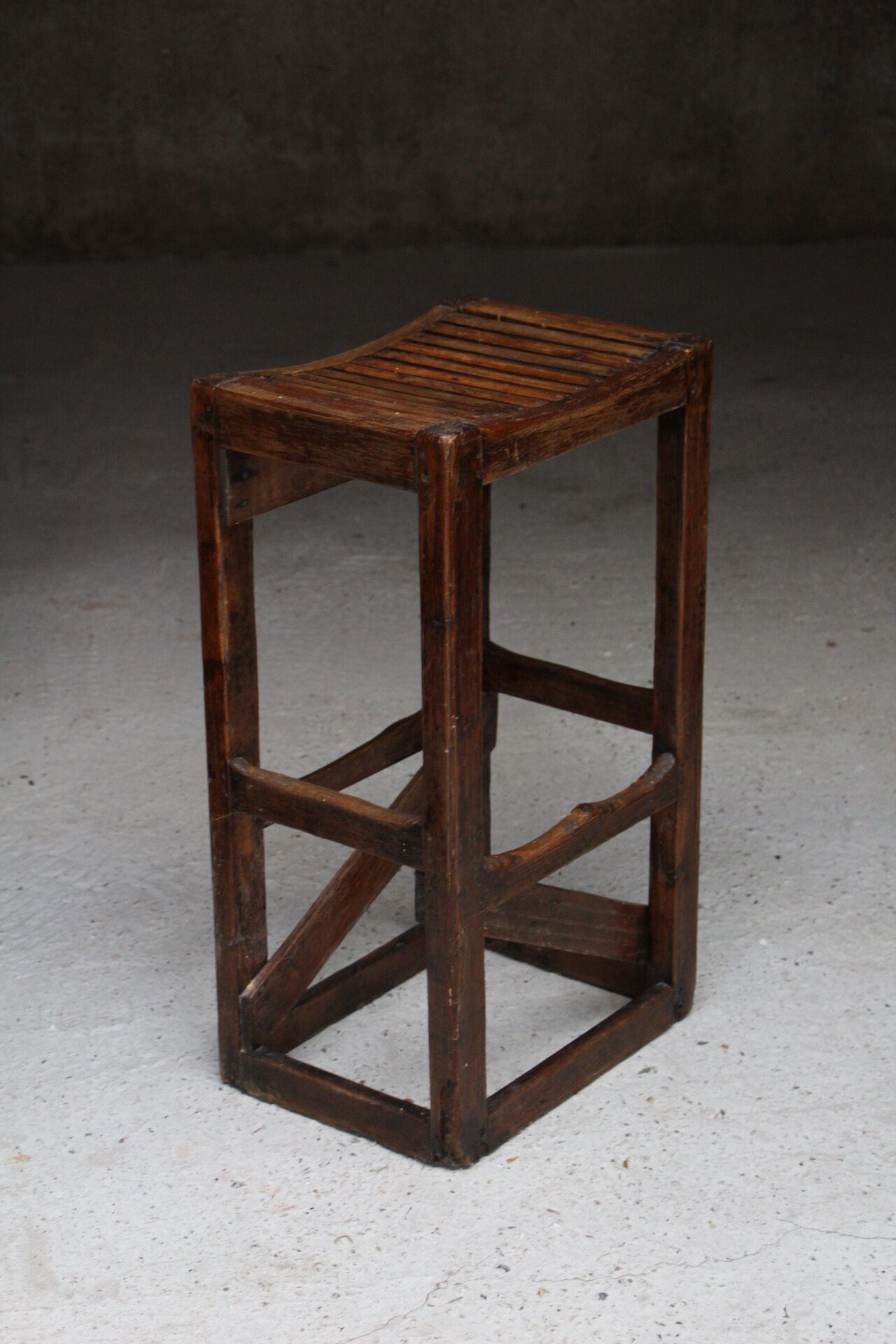 Top window stool 1950