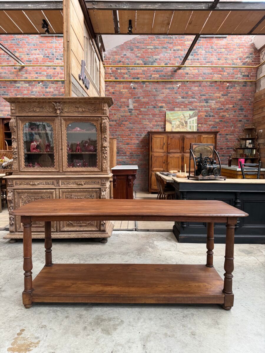 Draper's table from the early 20th century in oak