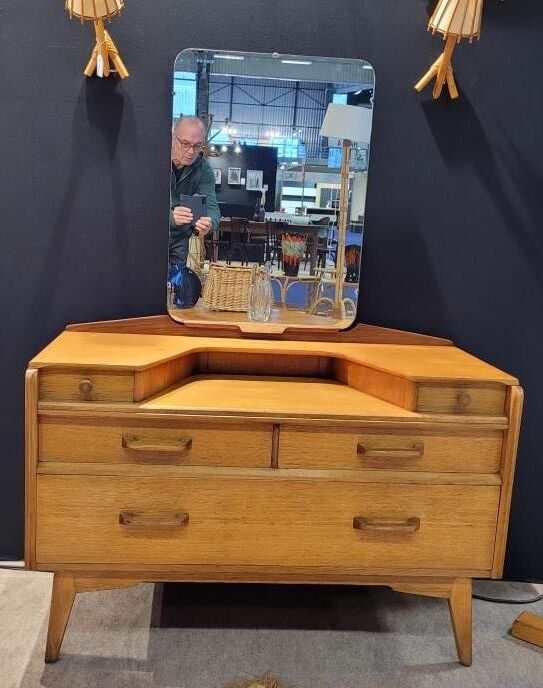 Dressing table G Plan 50s in teak-plated wood