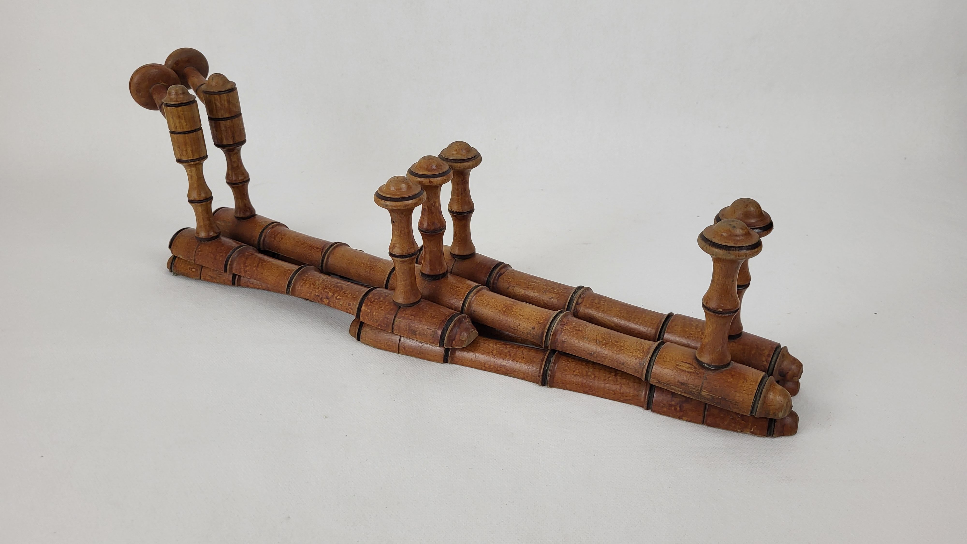 Bamboo-style wooden accordion coat rack