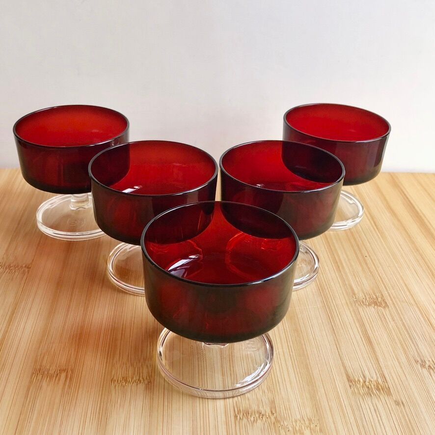 BP Red Luminarc Cups