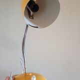 VINTAGE DESK LAMP - Yellow metal movable steel arm