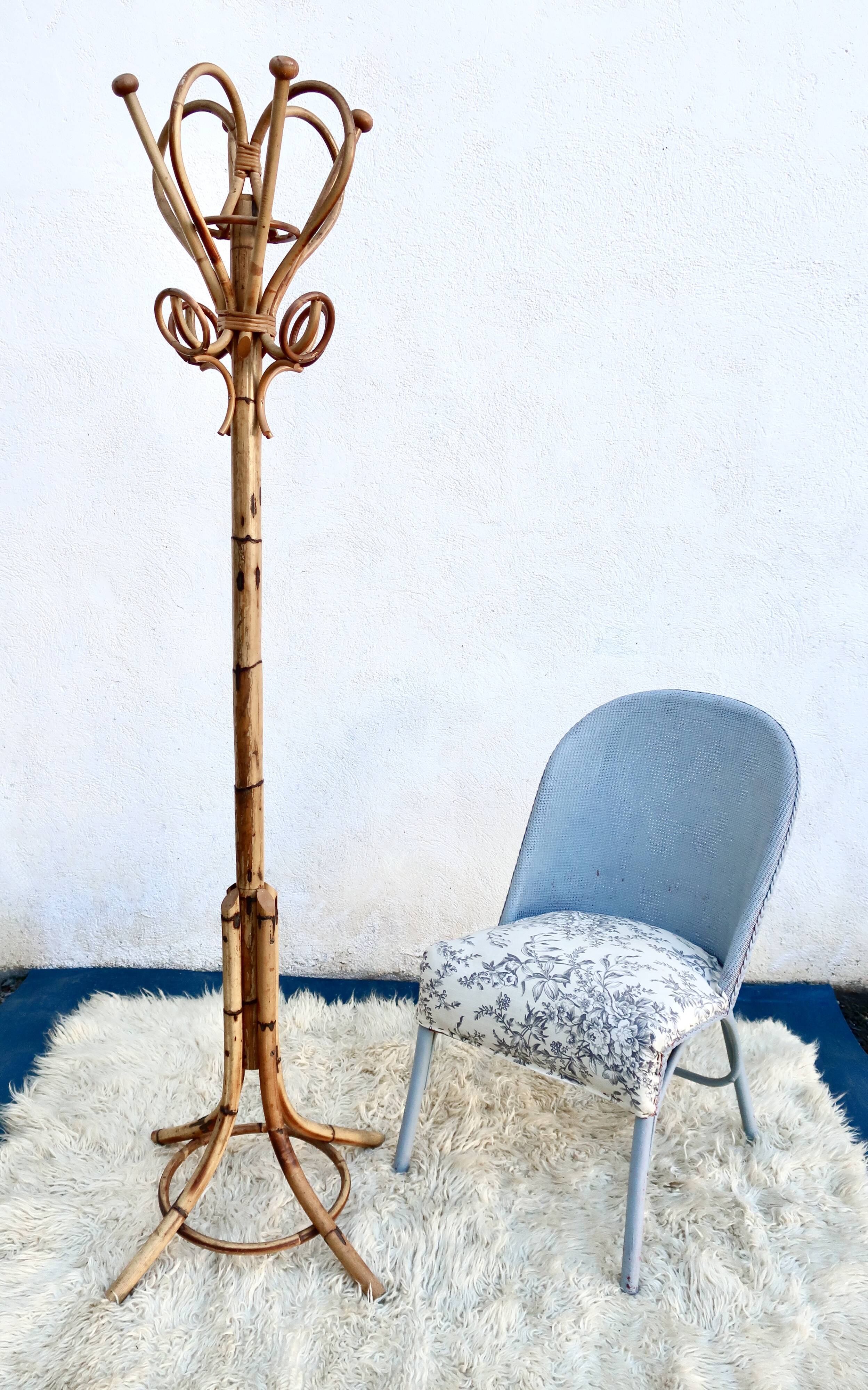 Vintage bamboo and rattan parrot coat rack, 1960s, TBE