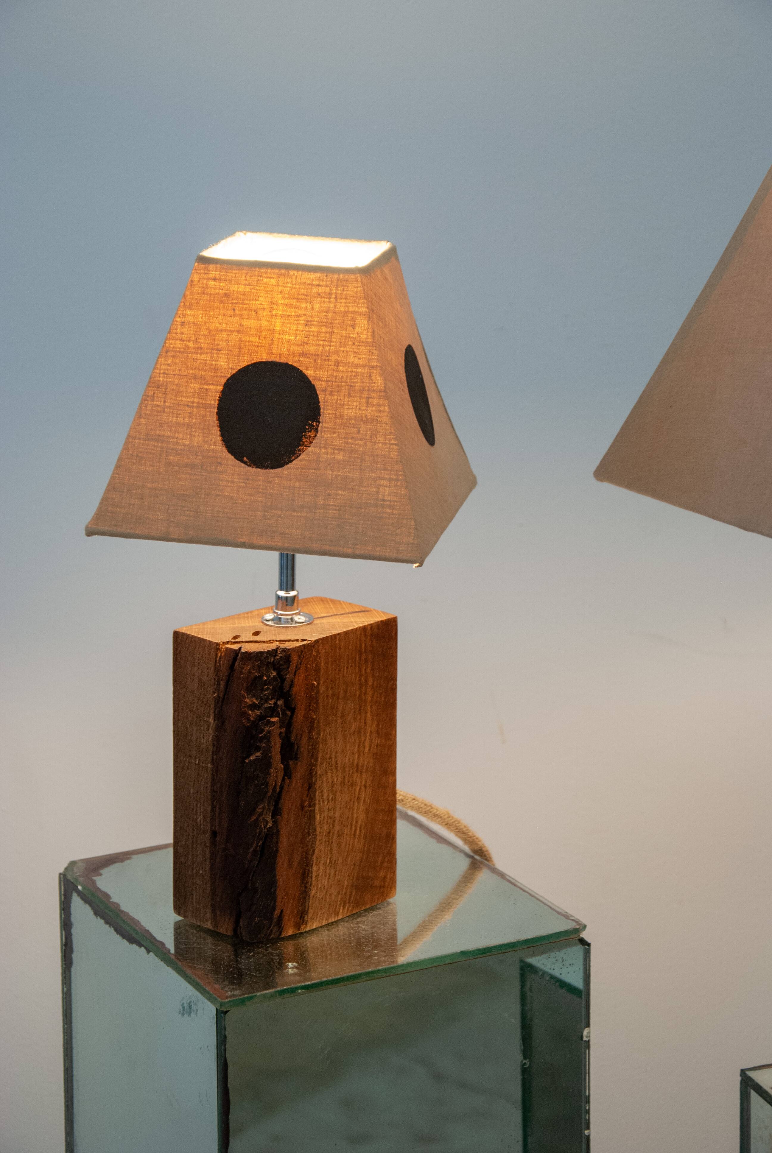 Moro bedside lamp