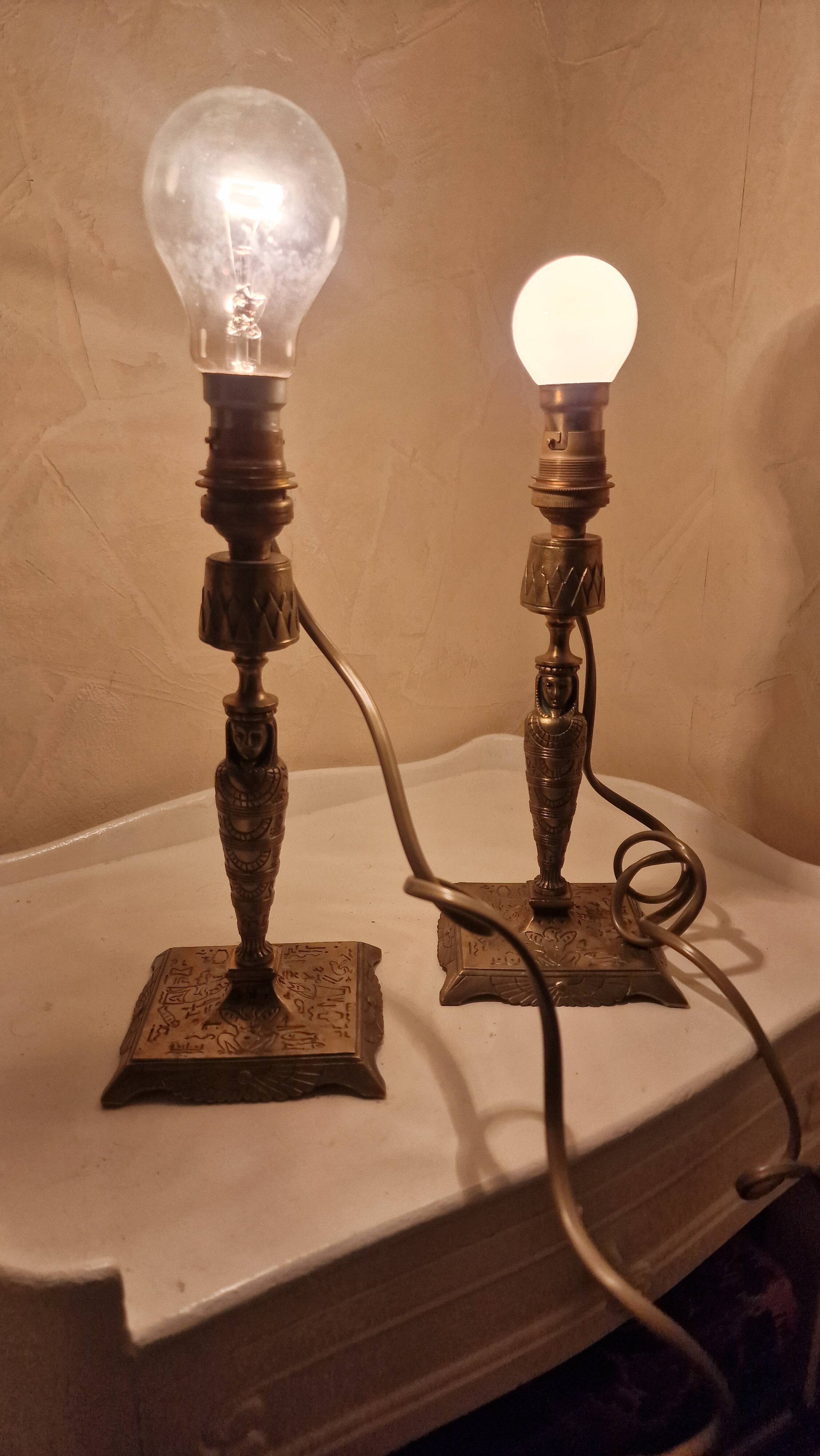 Paire de lampes vintage style Égyptien en laiton – Design pharaon,