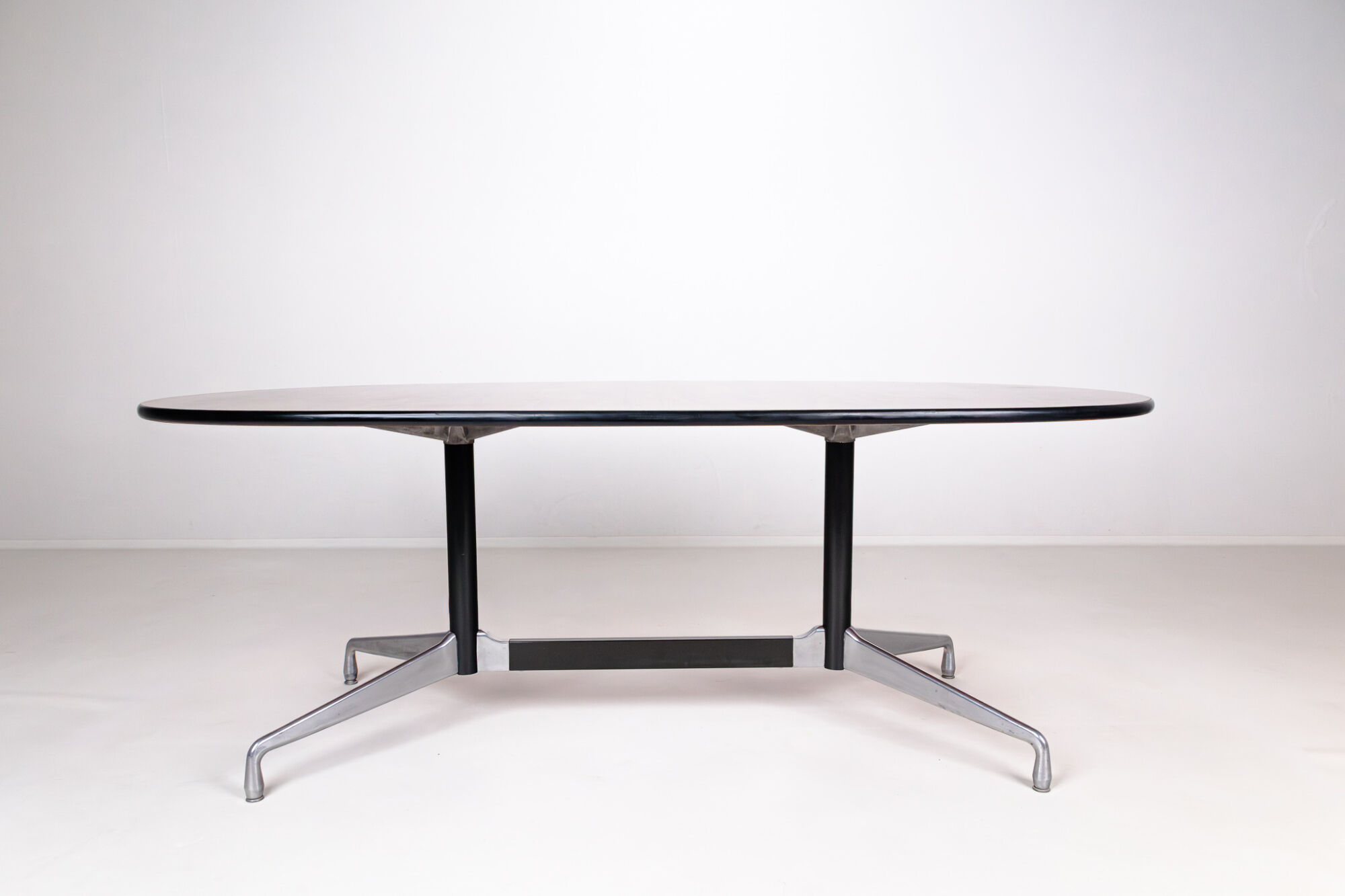 Table à manger Eames en palissandre par Herman Miller, années 1960