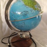 Luminous terrestrial globe