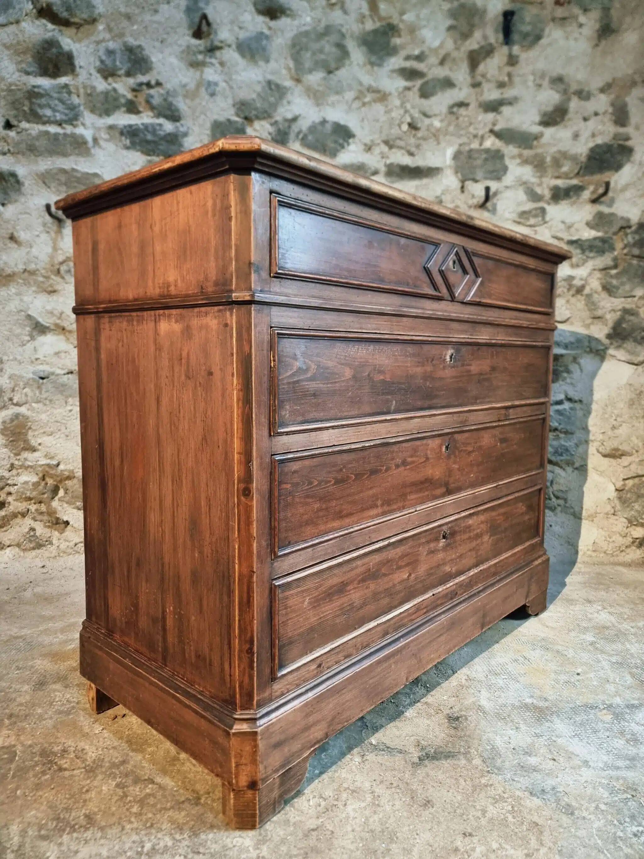 Antique French pine chest of drawers, early 1900s