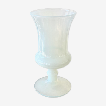 Vase en opaline