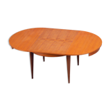 Scandinavian table 119.5 cm