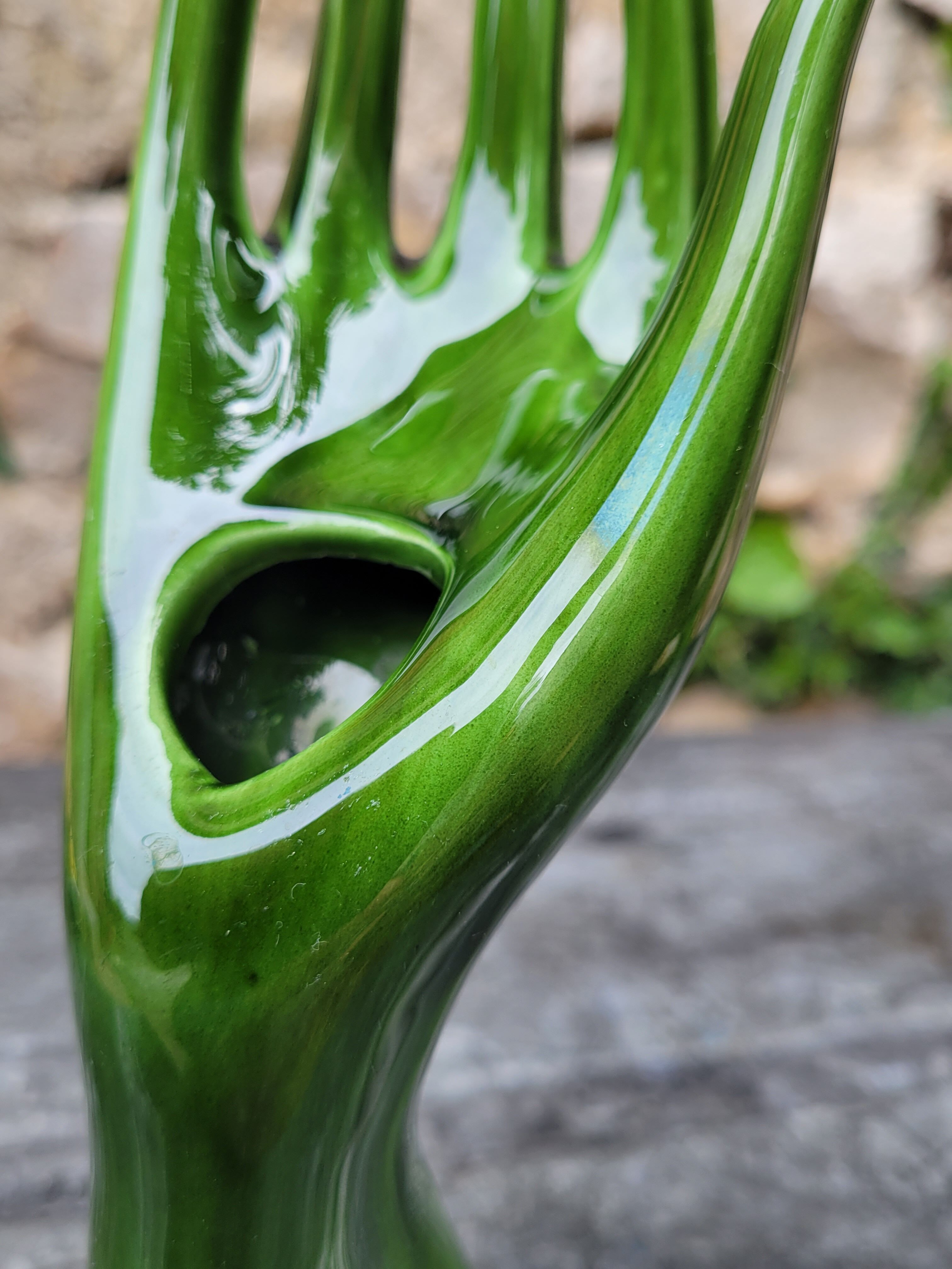 Hand-shaped baguier vase