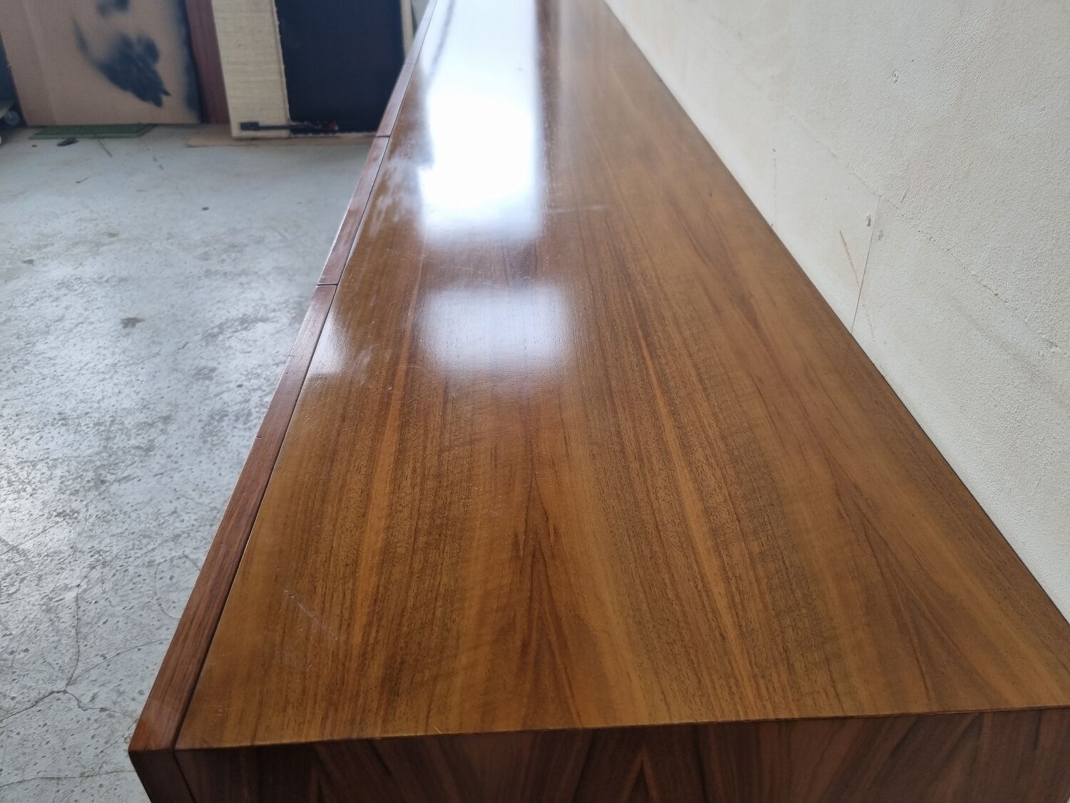 Scandinavian rowning Musterring walnut 60s