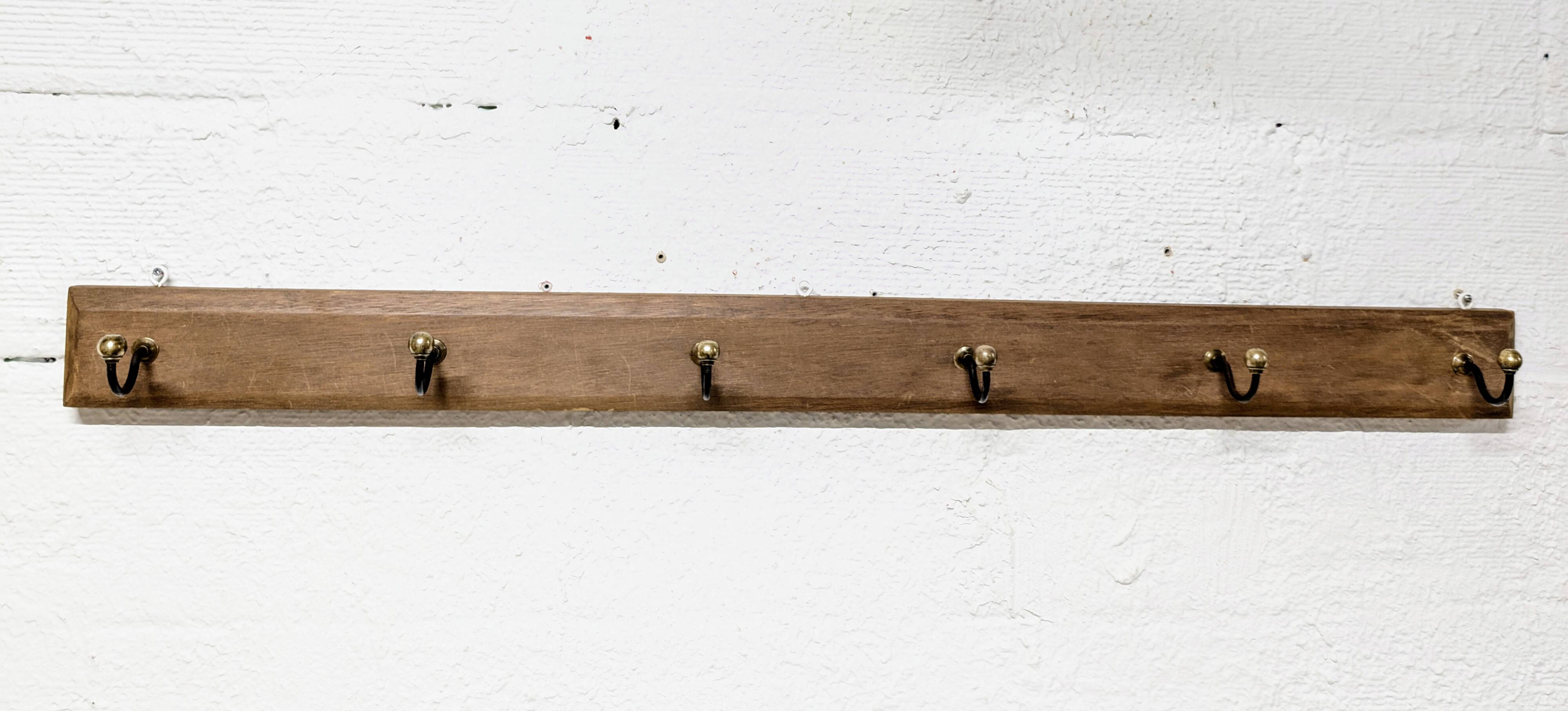 6-hook wall-mounted coat rack