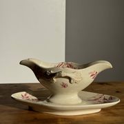 Saucier ancienne en faïence rose de Badonviller modèle Jasmin