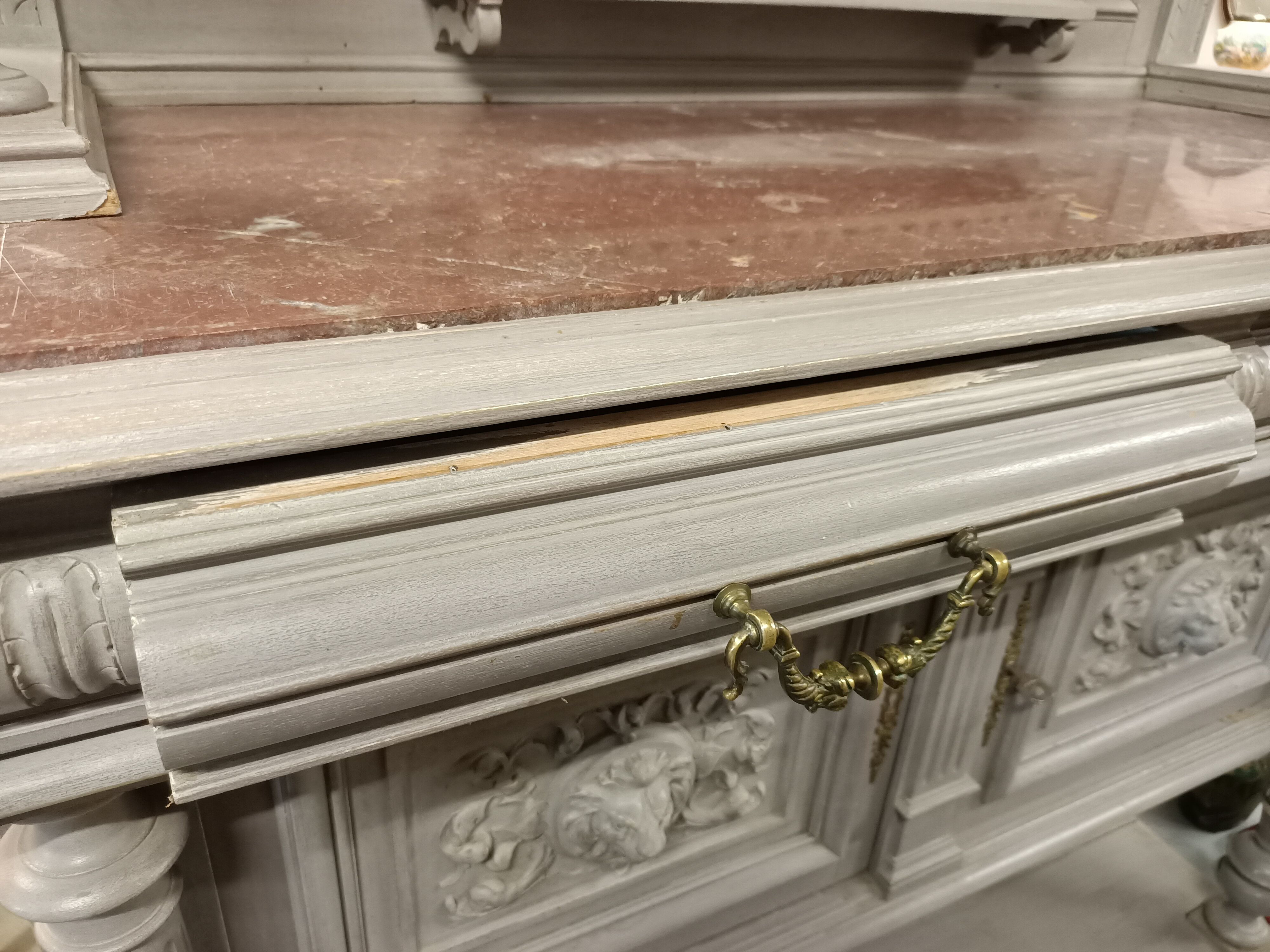 Sideboard 2 sculpted body