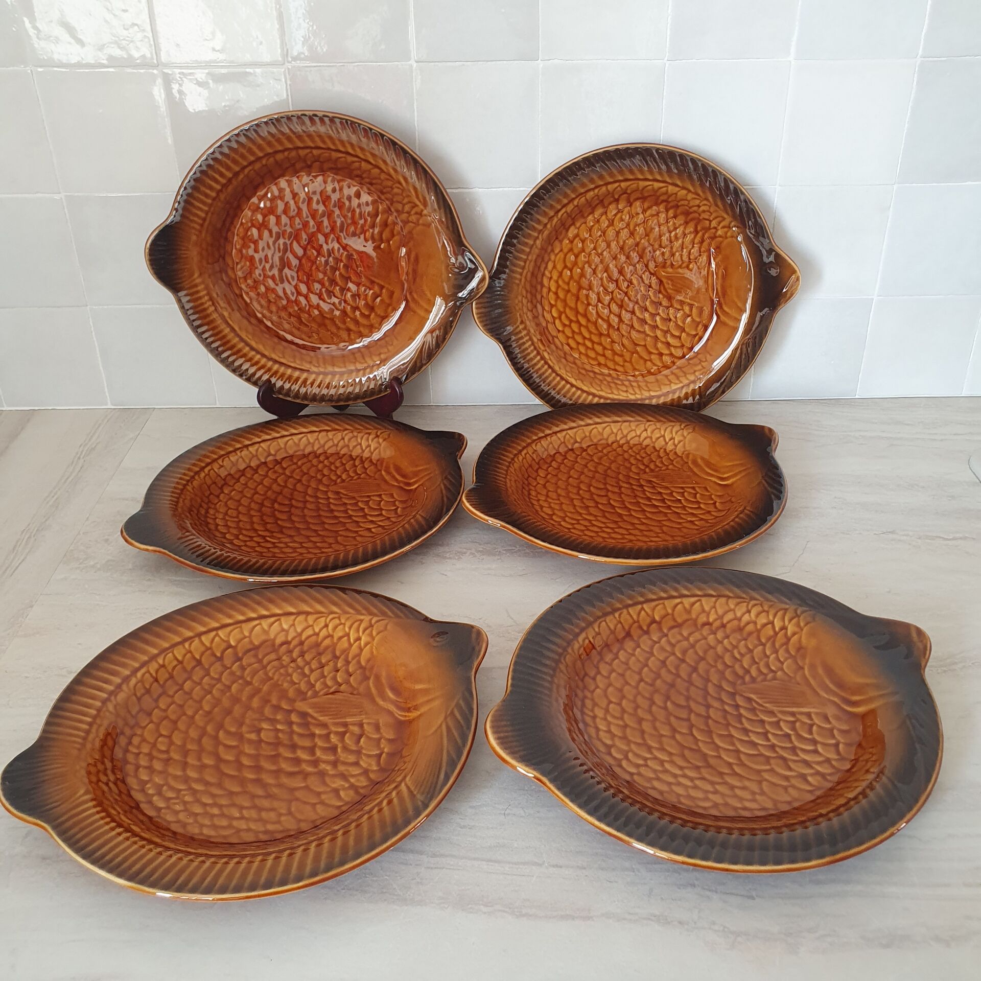 Sarreguemines / 6 Assiettes en faïence forme poisson