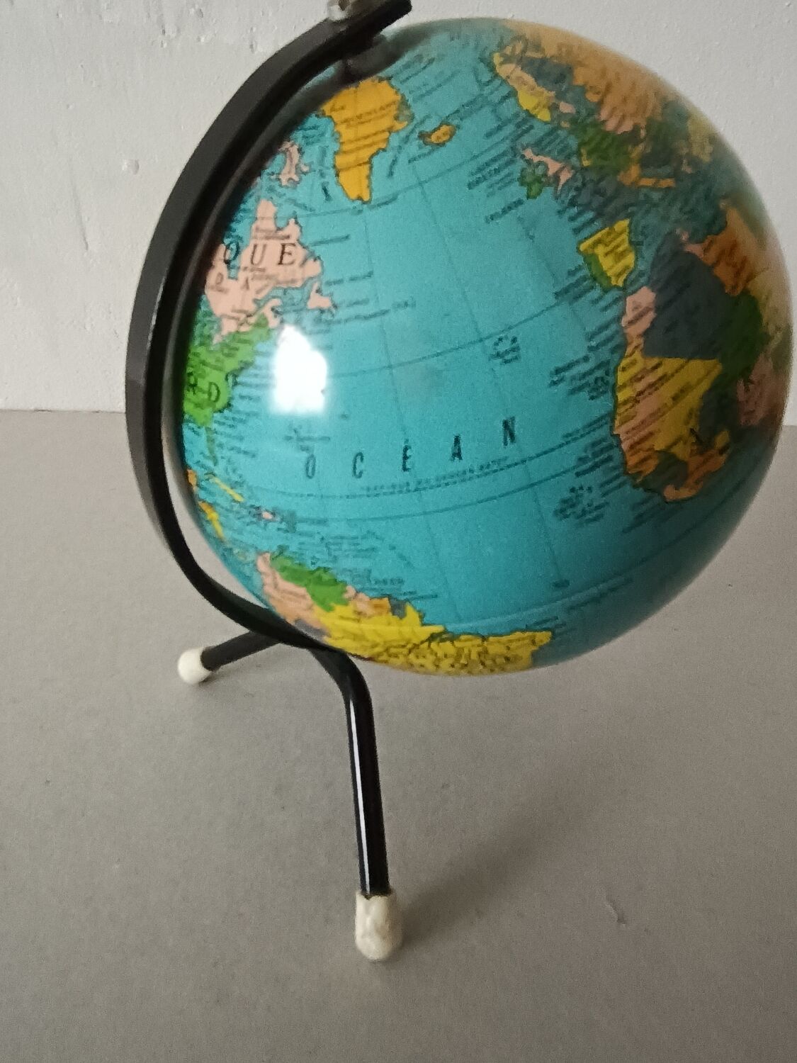 World map of the 50s/60s editions taride Globe sheet metal