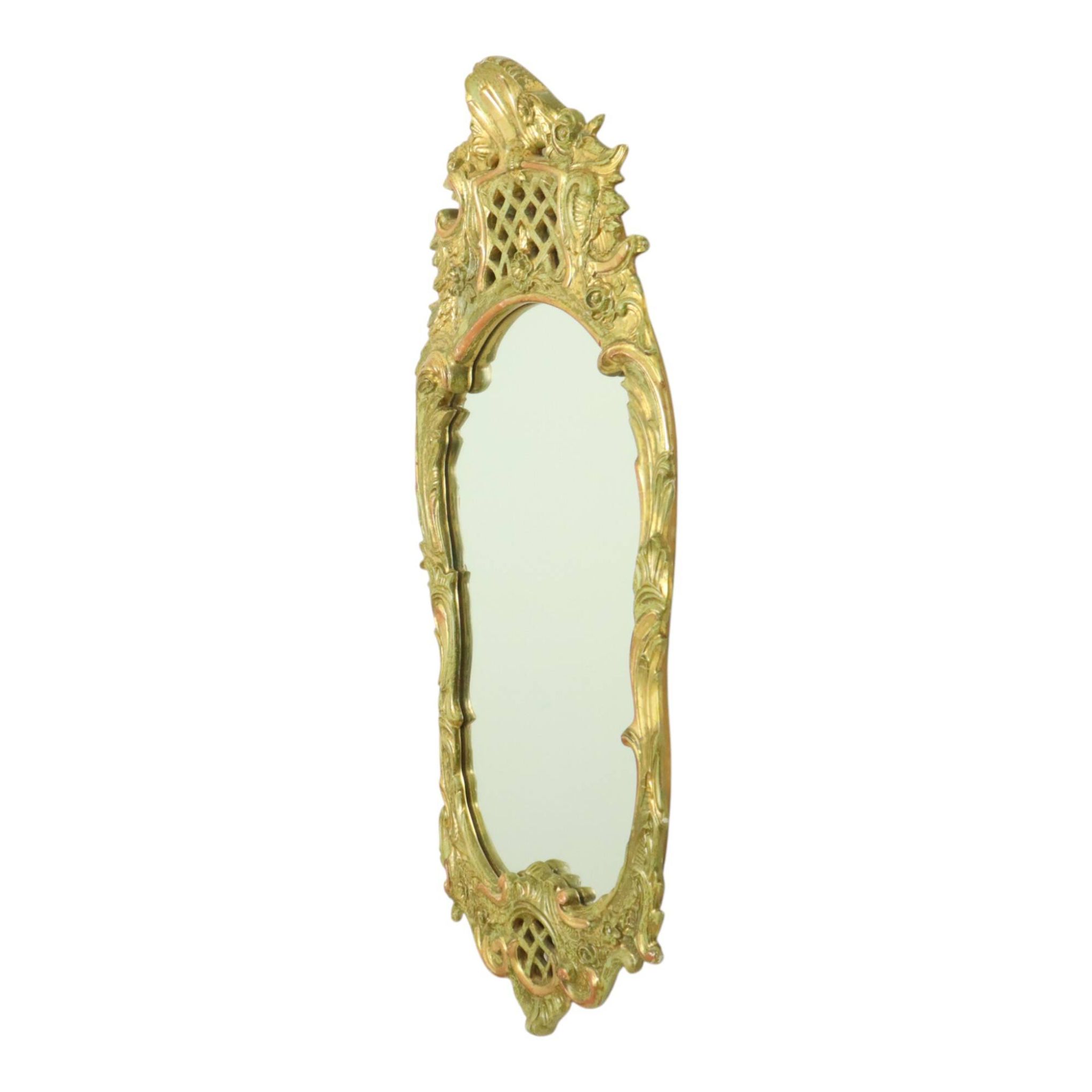 Grand miroir suédois doré à la feuille d'or de style rococo classique 119 cm