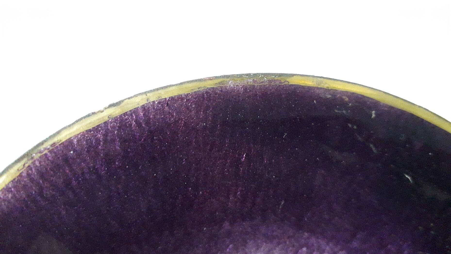 Ashtray bowl in enamel