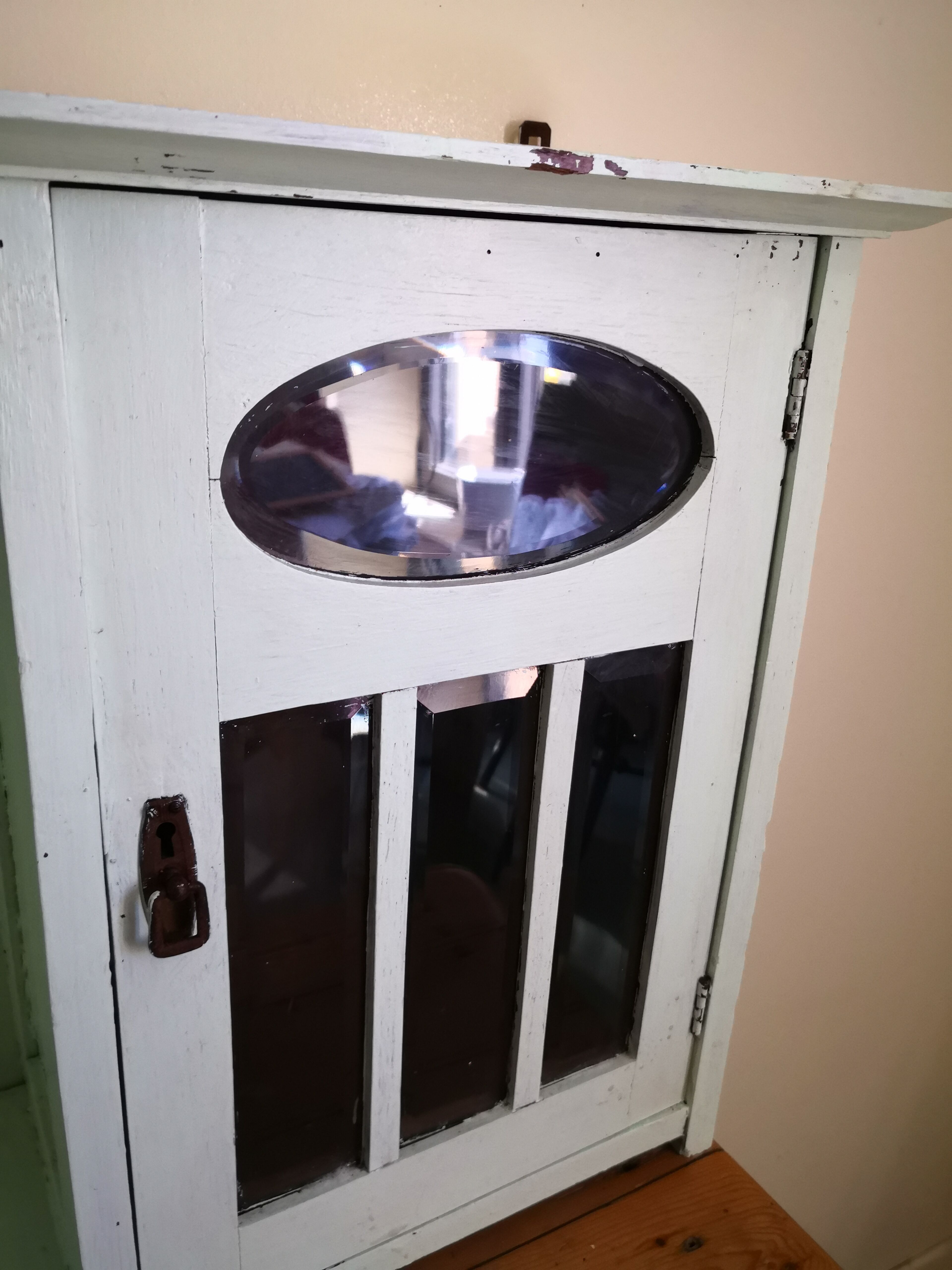 VItrine to be suspended