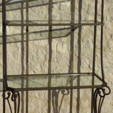Etagère de style en fer forgé et 3 étagères en verre