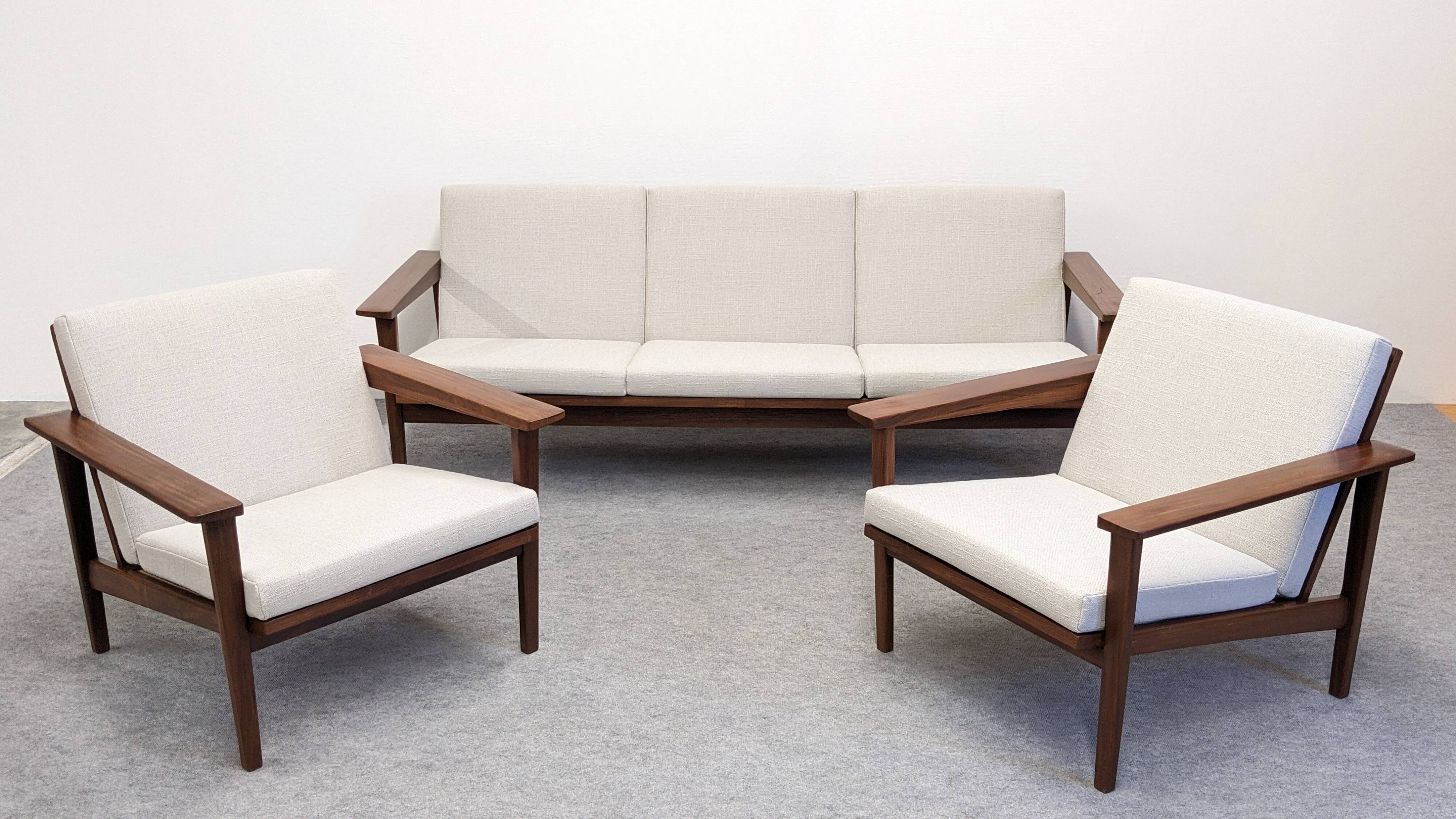 Salon scandinave en teck vers 1950