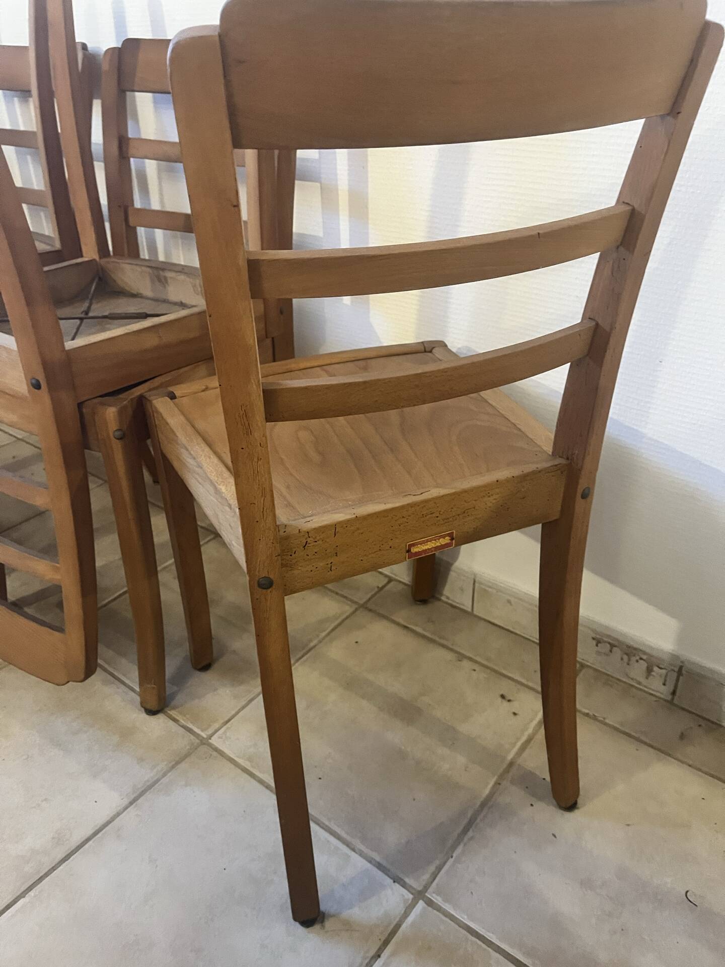 Set of 6 vintage wooden chairs — Monobloc licence assem