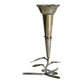 Small vintage metal soliflore vase, very lightweight.