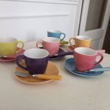 6 colorful coffee cups